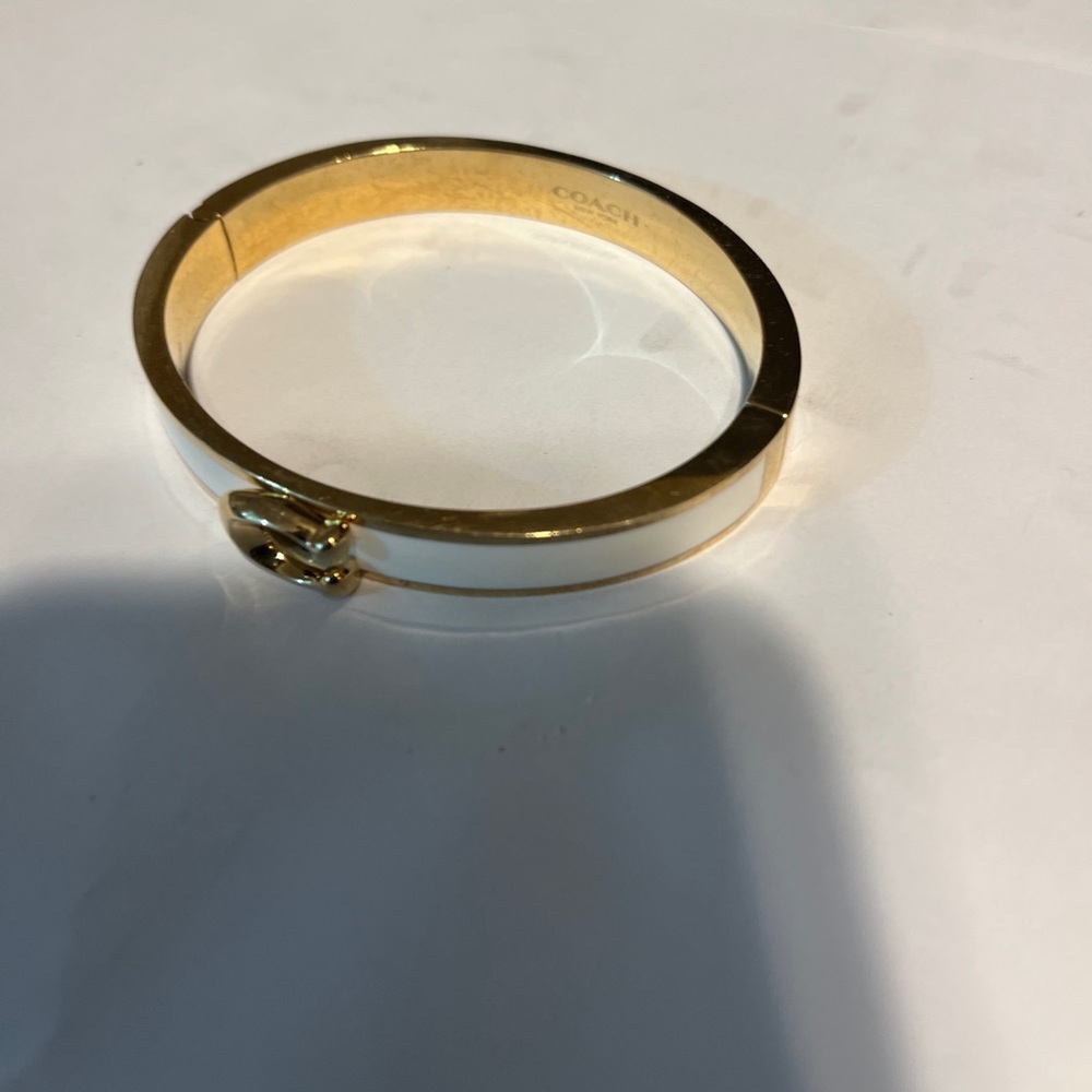 Couch bracelet
